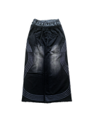 Calça de moletom preta com estampa de leopardo