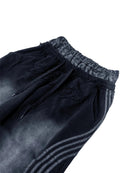 Calça de moletom preta com estampa de leopardo