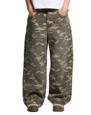 CALÇA COM TACHAS CAMUFLADA