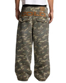 CALÇA COM TACHAS CAMUFLADA