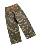 CALÇA COM TACHAS CAMUFLADA